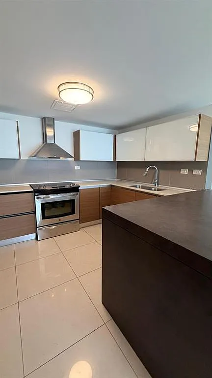 2 bed, 2.0 bath, 1131 sqft, $3,500 — Photo 3