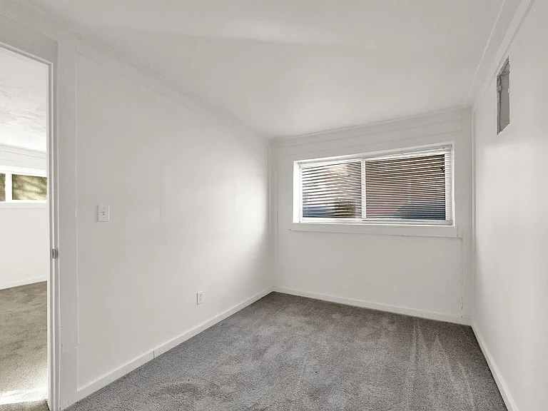 40 N Freedom Blvd — Photo 7