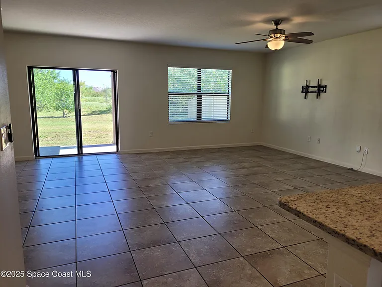 760 Acadia Ct SE — Photo 8