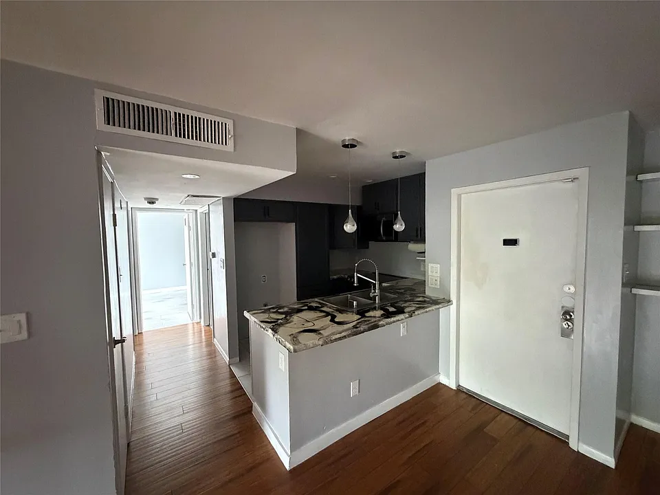 10110 Forum West Dr #537