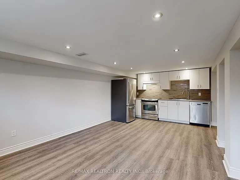49 Exbury Rd #BASEMENT — Photo 7
