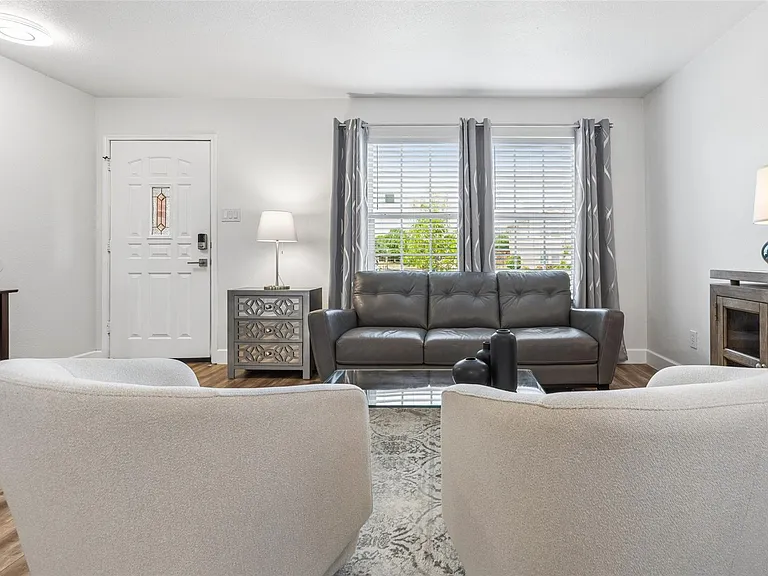 1653 Knight Trl — Photo 6