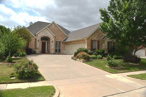 1st image of 2508 Lakepoint Dr