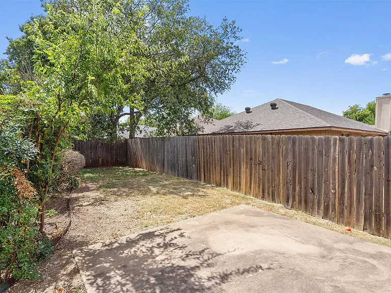 606 David Curry Dr — Photo 22