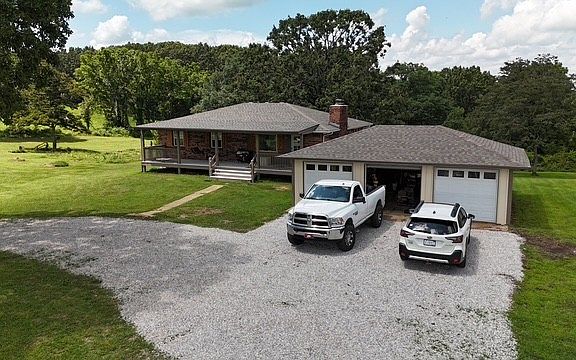 4th image of 138 County Road 6411