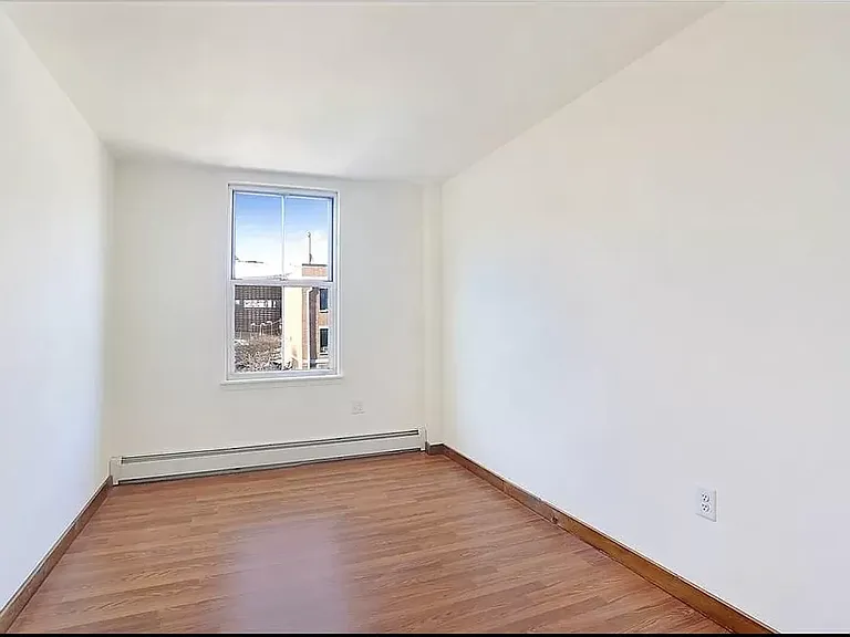 422 Cumberland St #3 — Photo 2