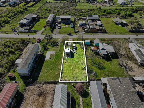 4th image of 637 16th St
