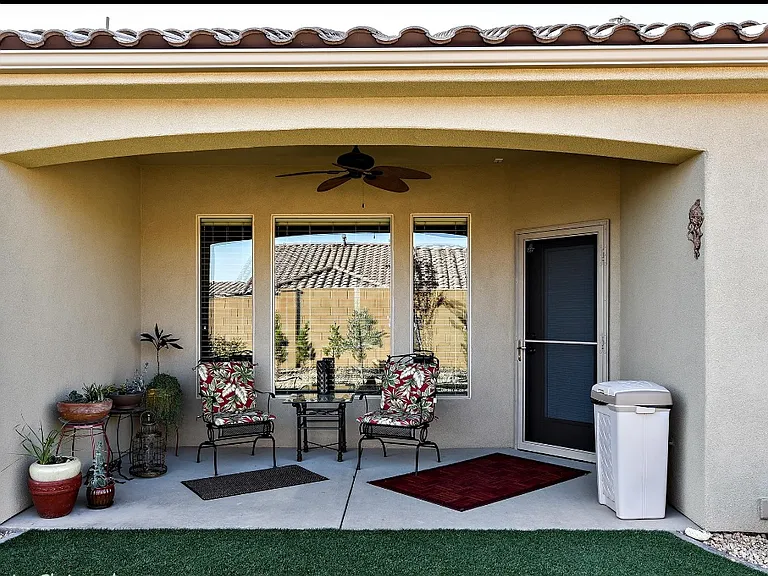 1556 W Songbird Dr — Photo 16