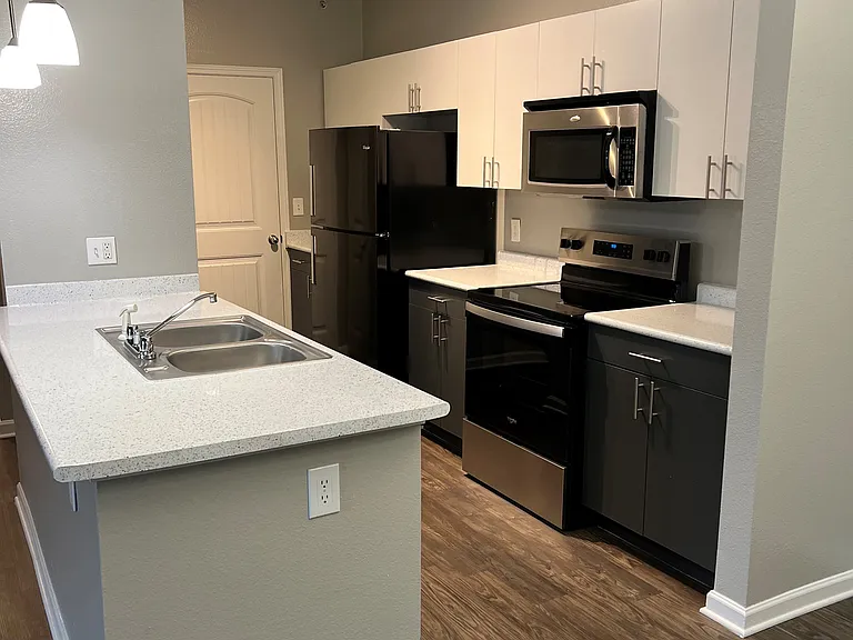 Dry Creek Ranch Apartments — Photo 46