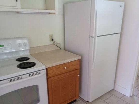 3rd image of 614 Progress St NE