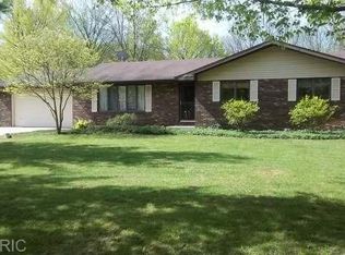 3106 Hilltop Dr, Buchanan, MI 49107