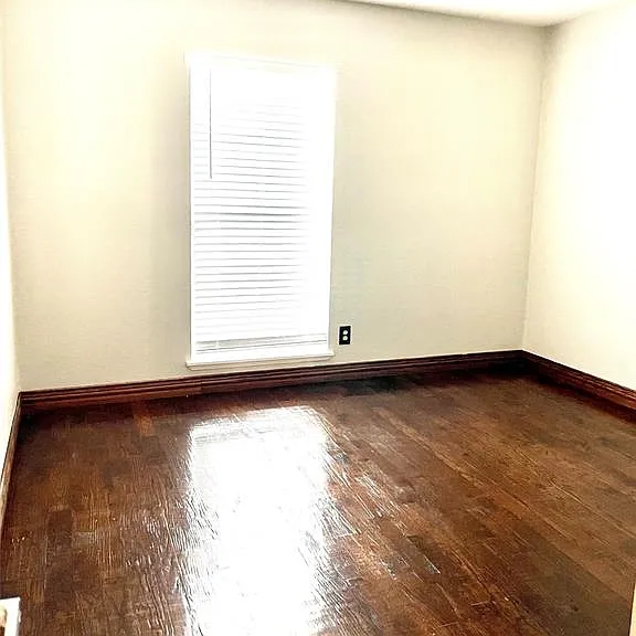 2129 Lymington Rd — Photo 13