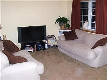 3rd image of 1361 Fairview Ave