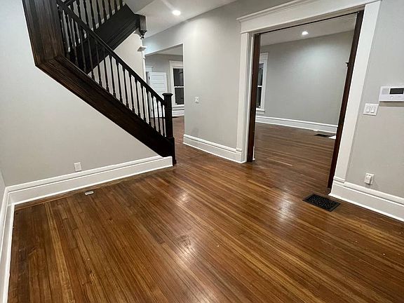 2nd image of 501 Saint Clair Ave
