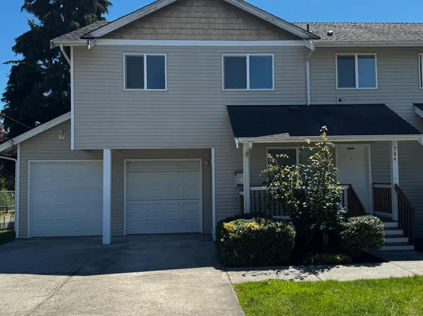 704 90th St SW #A, Everett, WA 98204