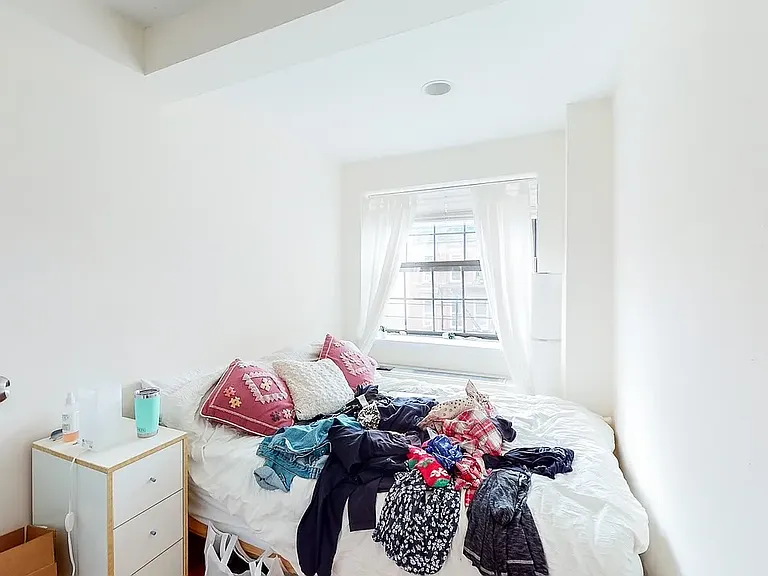 525 E 13th St #3F — Photo 4
