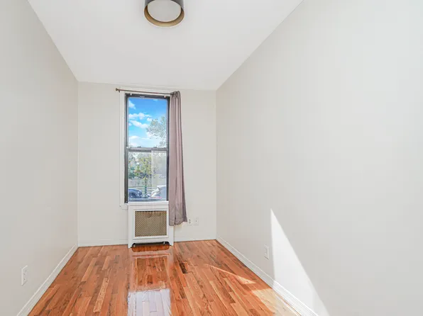 599 18th Street image 11 of 44