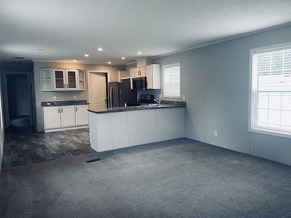 3rd image of 12952 Oak Lawn Ln