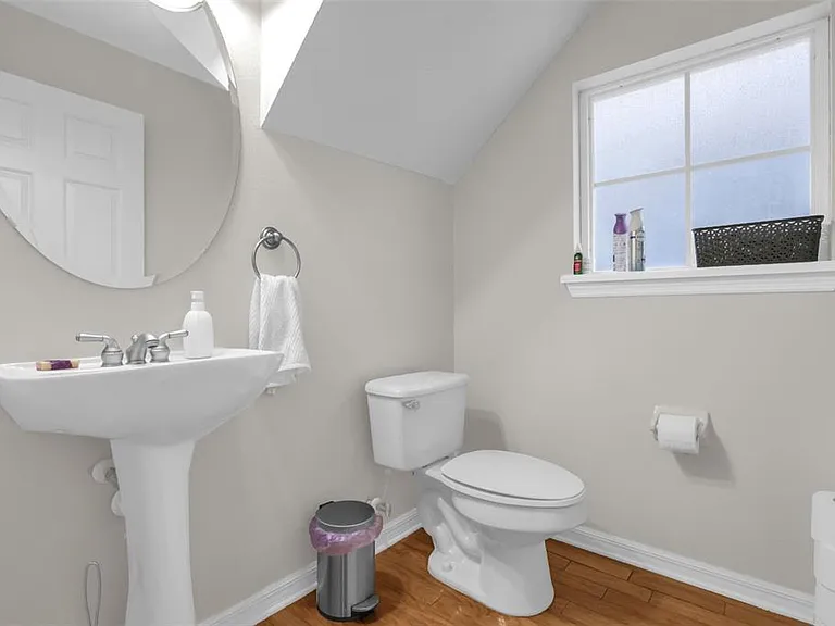 2165 Ridgewood St — Photo 15