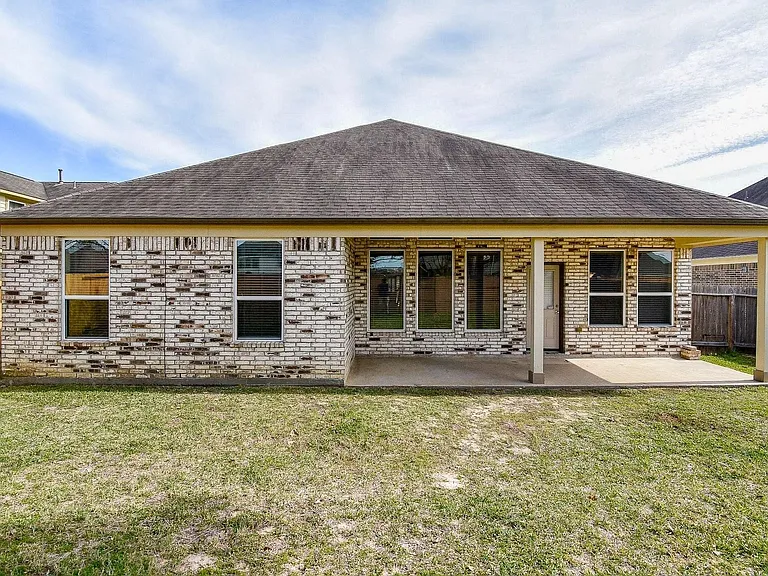 4215 Mill Oaks Dr — Photo 31
