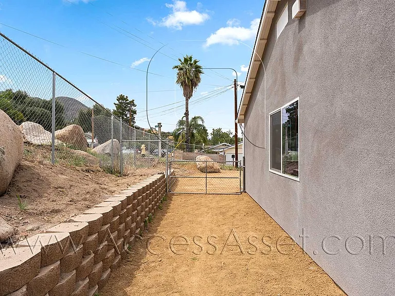 33296 Case St — Photo 28