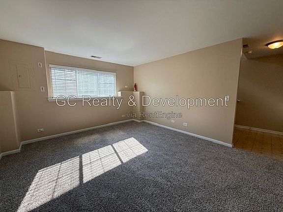 3rd image of 2105 W Concord Ln