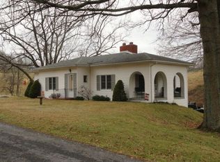 2202 Old Lake Rd, Marion, VA 24354