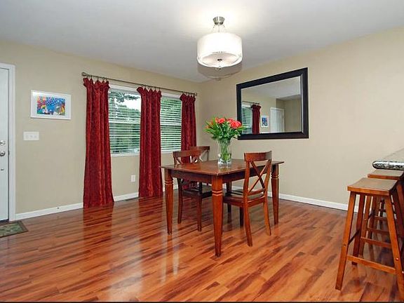 Dining Room/Front Entrance