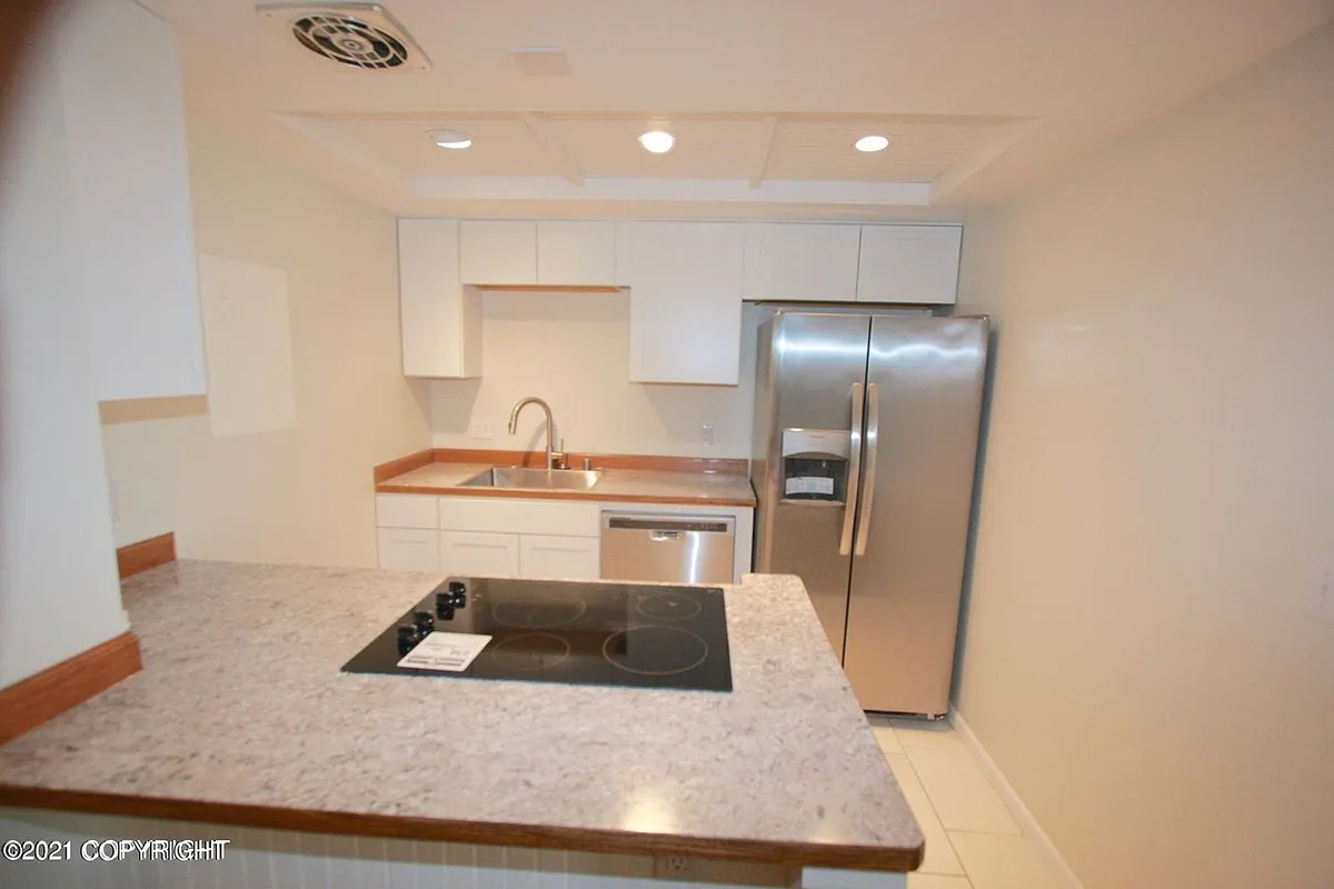 Building Photo - 4670 Reka Dr #G11
