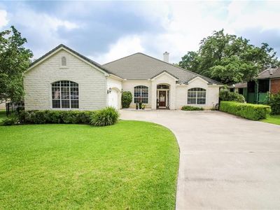 3 Parkside Rd, The Hills, TX, 78738
