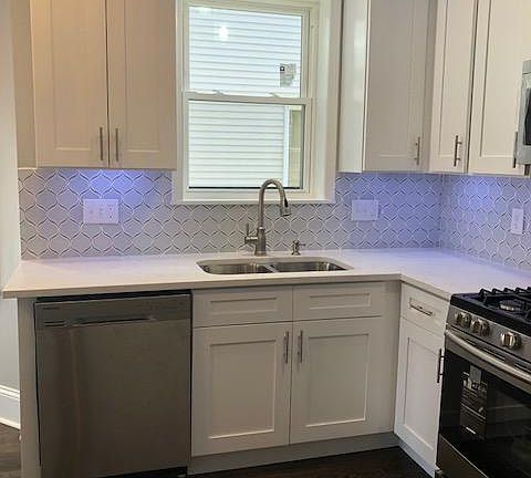 2nd image of 3105 N Damen Ave #2