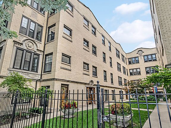 2nd image of 5623 N Wayne Ave APT B3