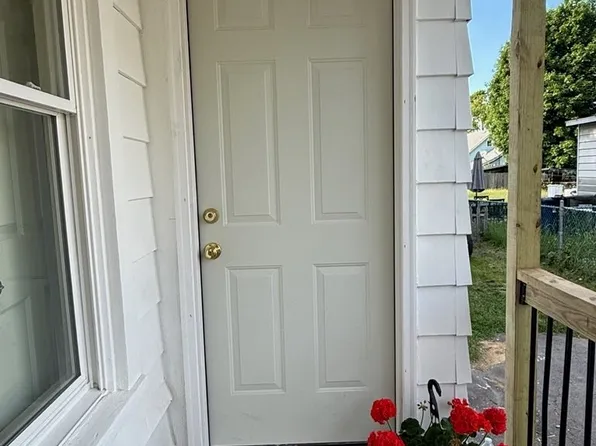 105 Sweeting St, Syracuse, NY 13203
