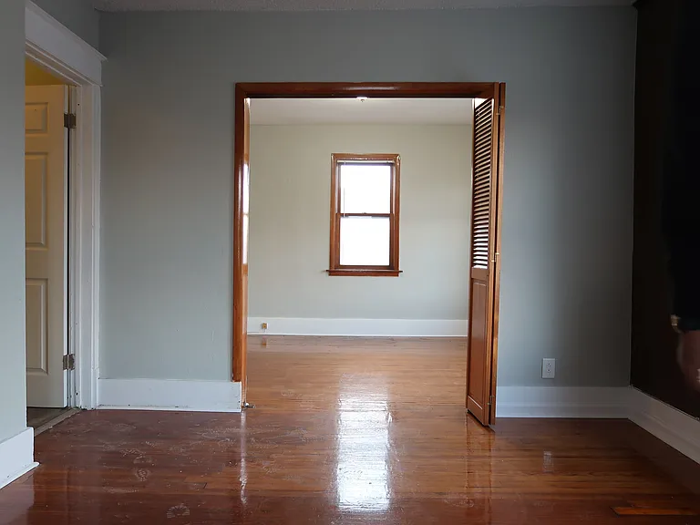 2511 Pine Ave #4 — Photo 8