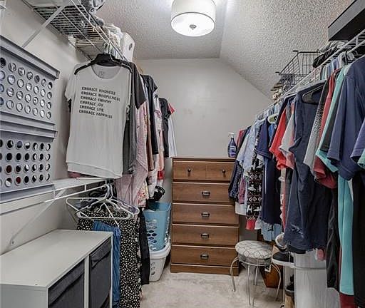 3rd image of 1017 SE Cape Dr