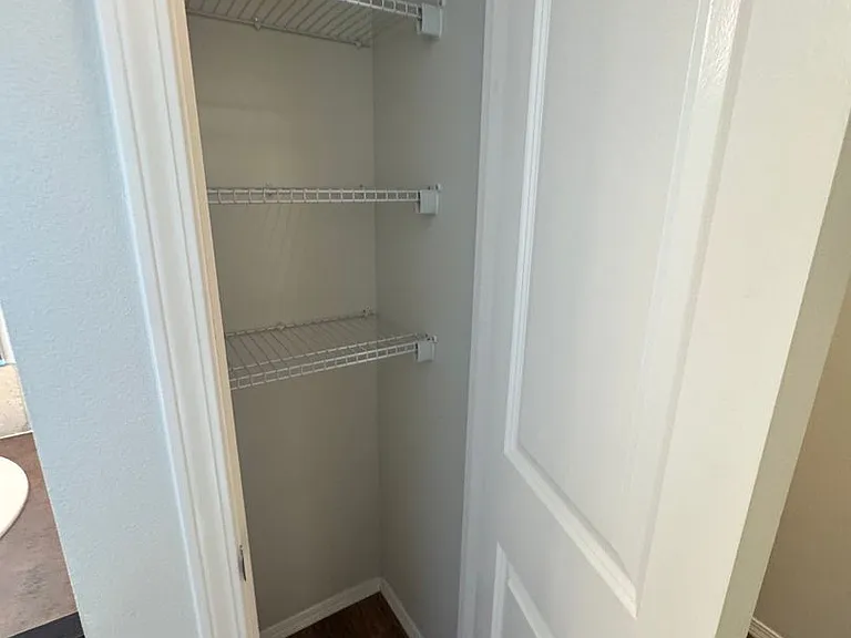 655 Chapman Rd — Photo 18