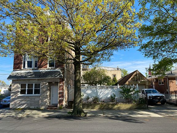2nd image of 68 Jackson Ave
