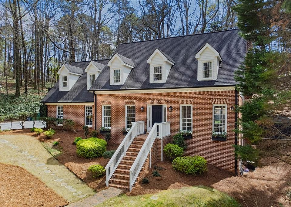 1st image of 925 Lost Forest Dr