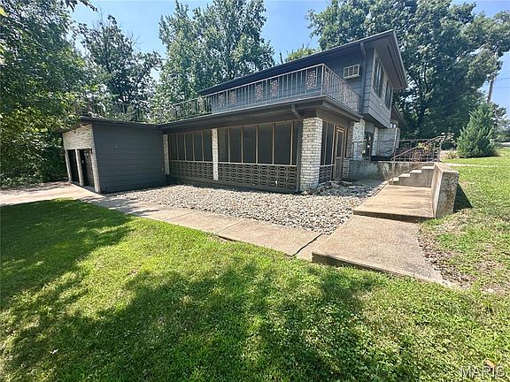 2nd image of 2009 Crescent Dr