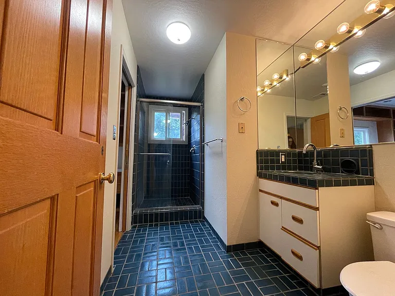 15480 Peach Hill Rd — Photo 10