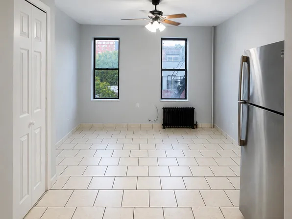 34 Carlton Avenue image 1 of 8