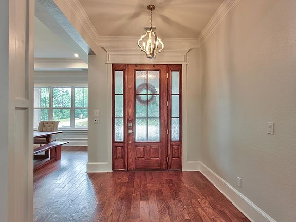 5th image of 9400 Montserrat Ct