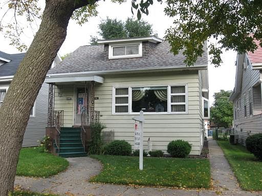 1st image of 3223 N Ernst St