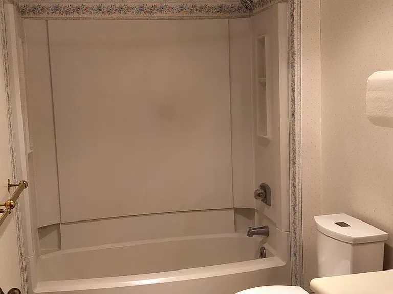 917 Madison St #109 — Photo 9