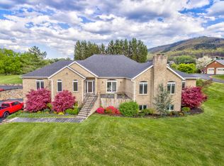 135 Highland Dr, Roanoke, VA 24019