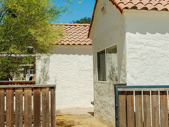 4th image of 4240 N Santa Paula Ojai Rd