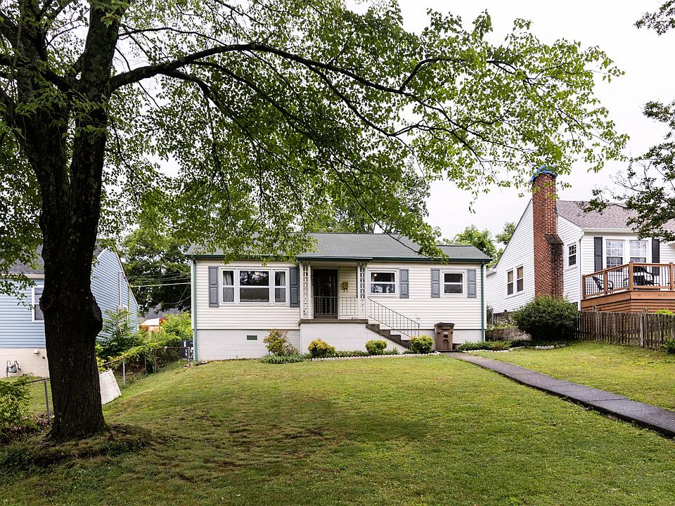 1st image of 703 E Emerald Ave