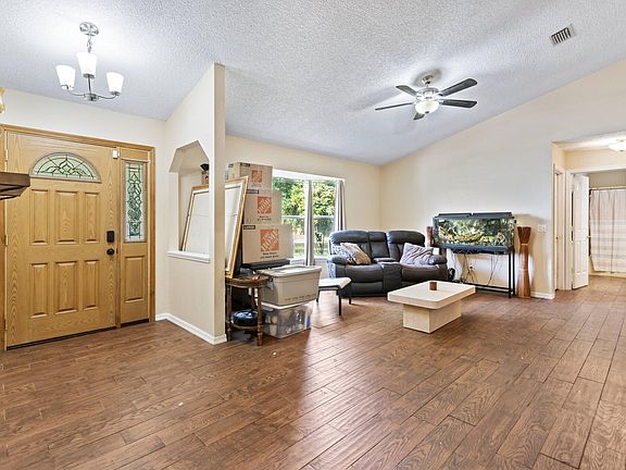 4th image of 7601 Lakeland Boulevard