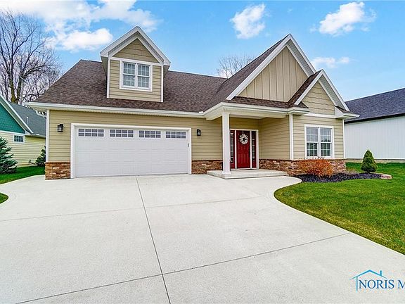 3rd image of 115 Parkview Dr