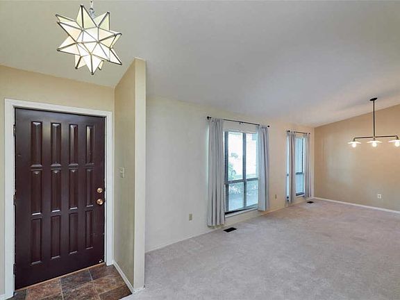 5th image of 34 Gateswood Dr